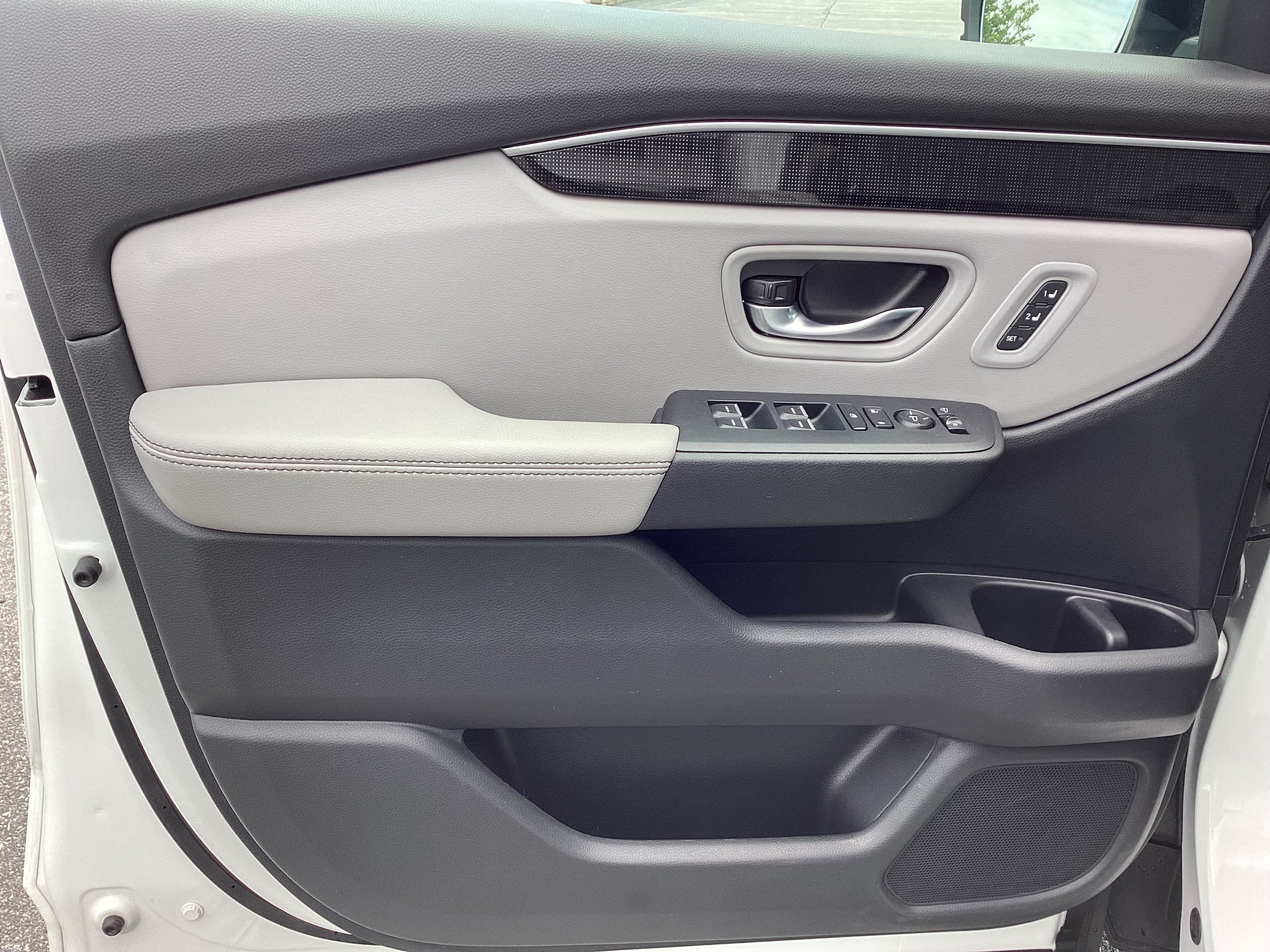 Used 2025 Honda Pilot Elite image 17
