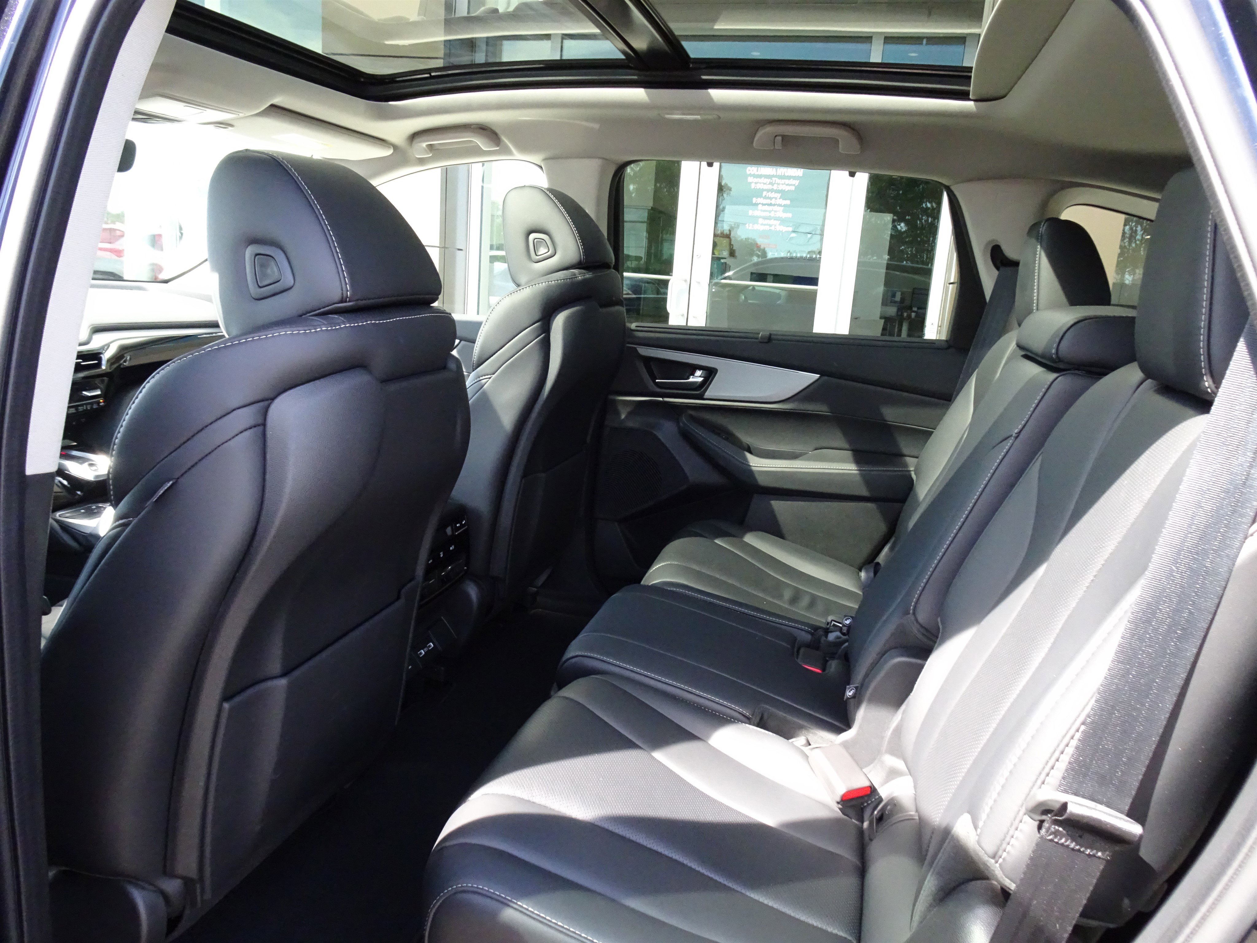 Used 2023 Acura MDX SH-AWD w/ Technology Package image 15