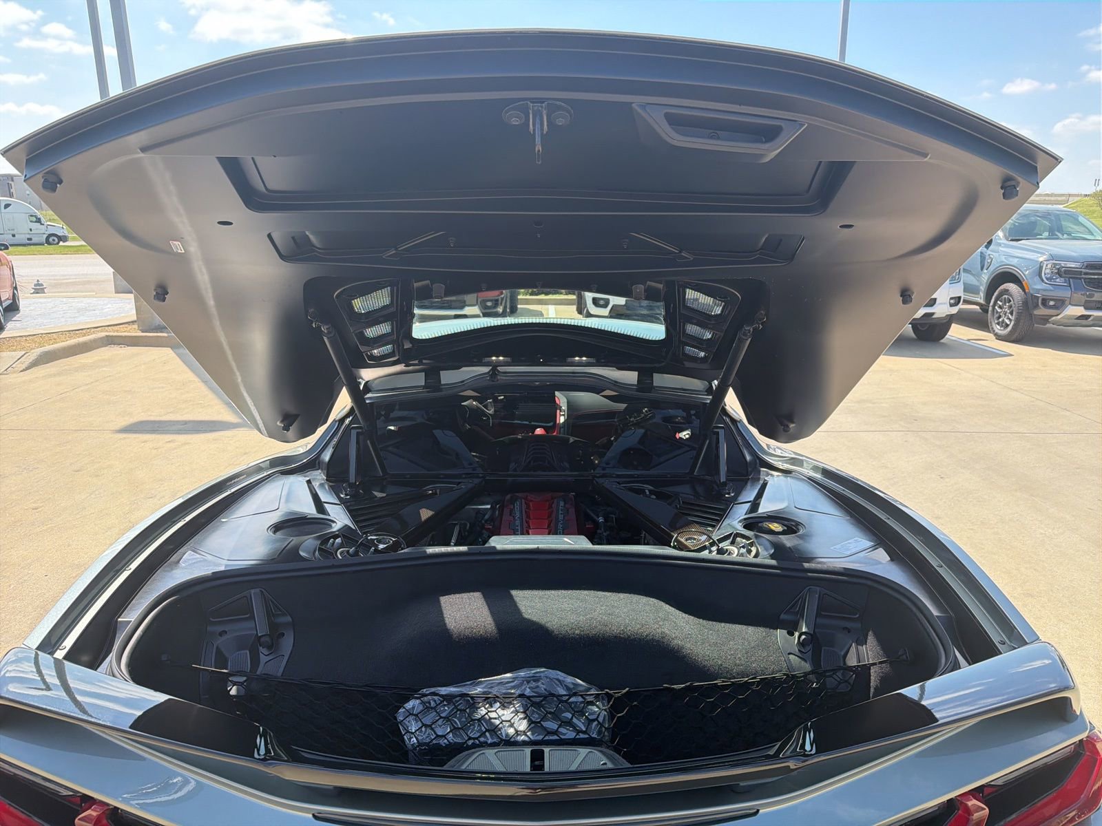 Used 2024 Chevrolet Corvette Stingray Premium Cpe w/ Z51 Performance Package image 5