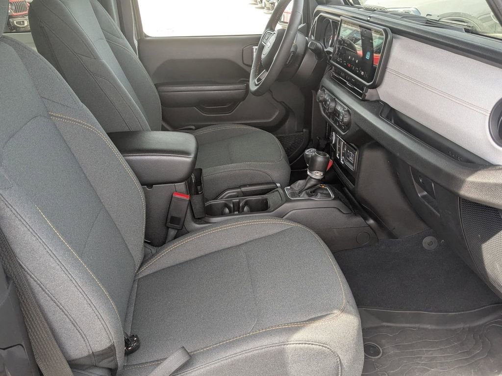 Used 2024 Jeep Wrangler Sport AWD/4WD image 28