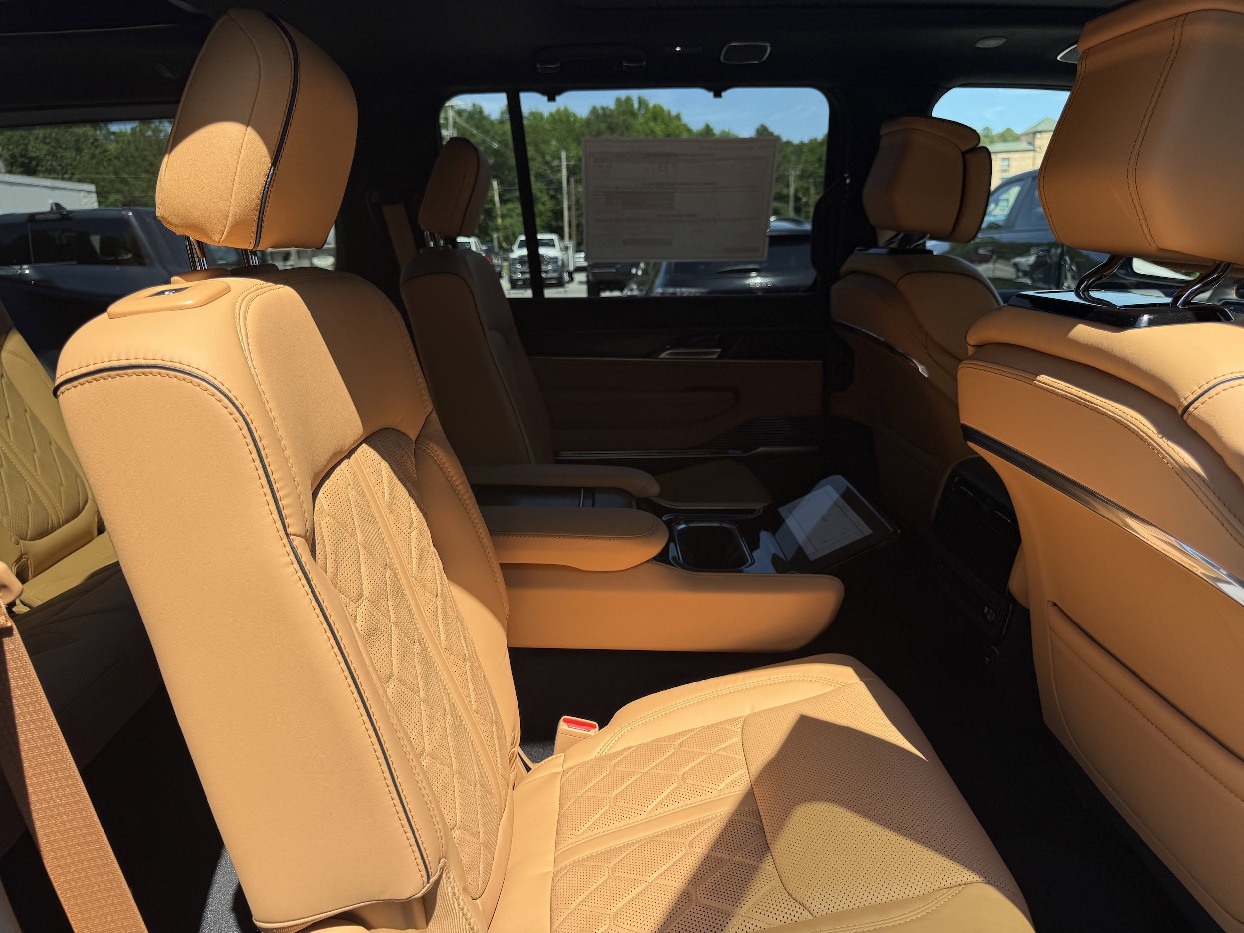 New 2026 Jeep Grand Wagoneer Summit AWD/4WD image 17