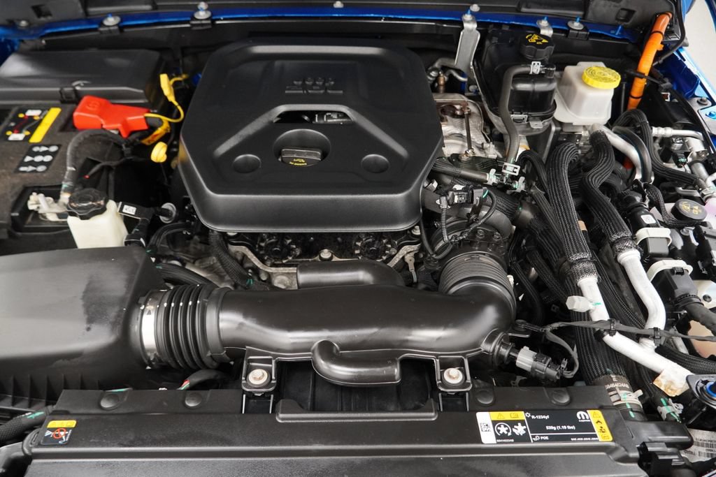 Used 2023 Jeep Wrangler Unlimited Sahara AWD/4WD image 52