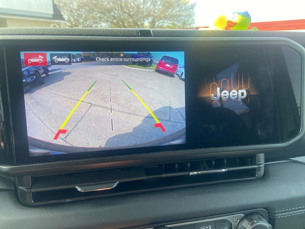 Used 2026 Jeep Wrangler Sahara image 36