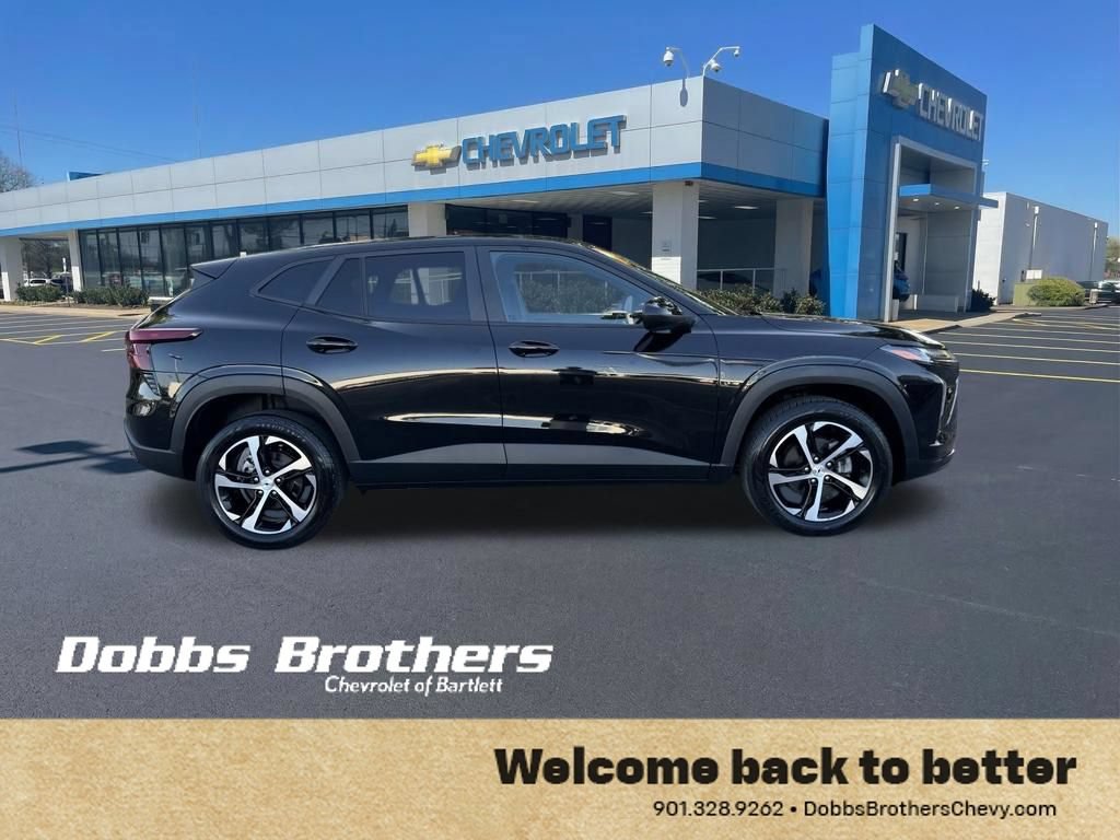 Used 2024 Chevrolet Trax RS w/ Driver Confidence Package FWD image 9