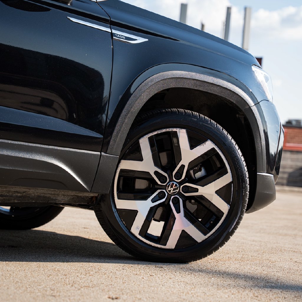Certified 2023 Volkswagen Taos SEL AWD/4WD image 9