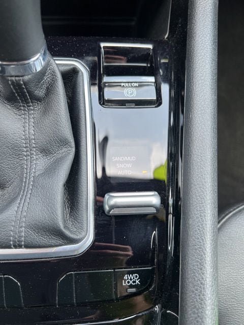 Certified 2025 Jeep Compass Limited AWD/4WD image 29