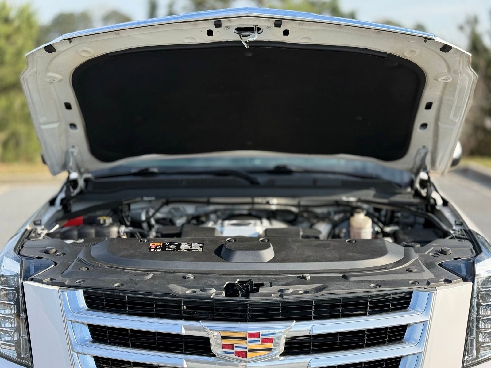 Used 2016 Cadillac Escalade Luxury image 48