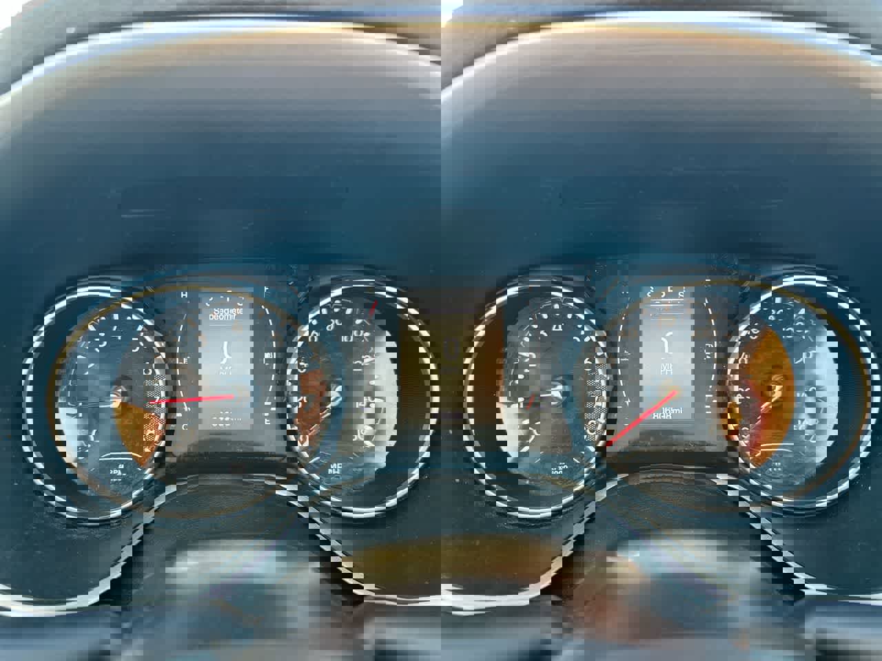 Used 2018 Jeep Compass Latitude w/ Cold Weather Group image 34