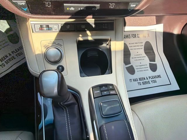 Used 2018 Lexus ES 350 w/ Luxury Package w/Wood Trim FWD image 20
