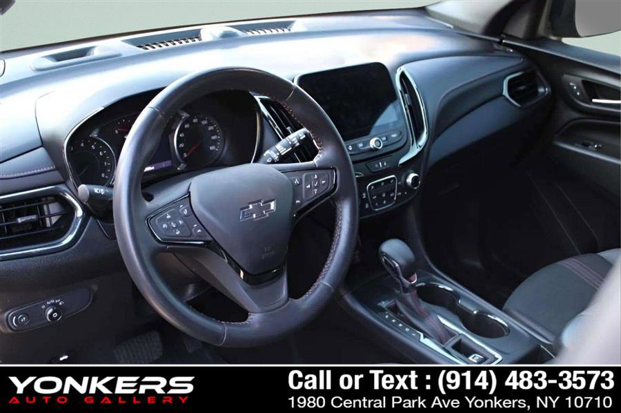 Used 2022 Chevrolet Equinox RS w/ Infotainment Package image 7
