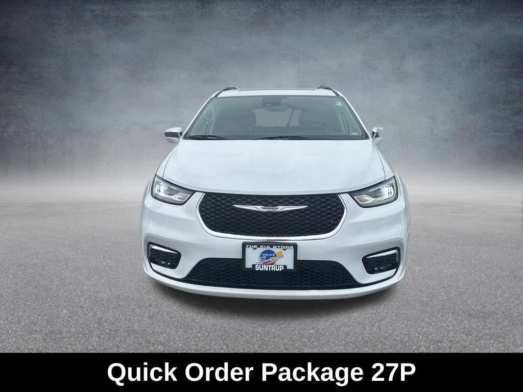Used 2022 Chrysler Pacifica Limited AWD/4WD image 10