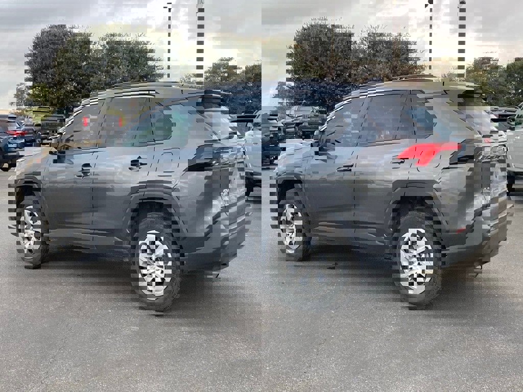 Used 2021 Toyota RAV4 LE w/ Carpet Mat Package (TMS) image 6