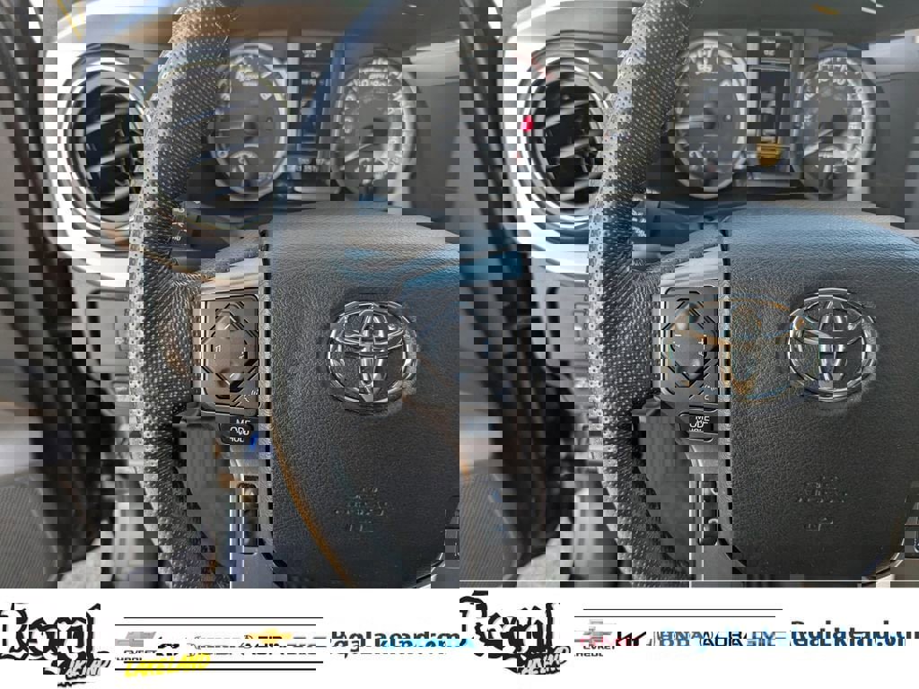 Used 2022 Toyota Tacoma SR5 w/ Trail Edition image 22