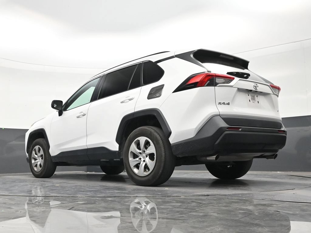 Used 2020 Toyota RAV4 LE FWD image 22