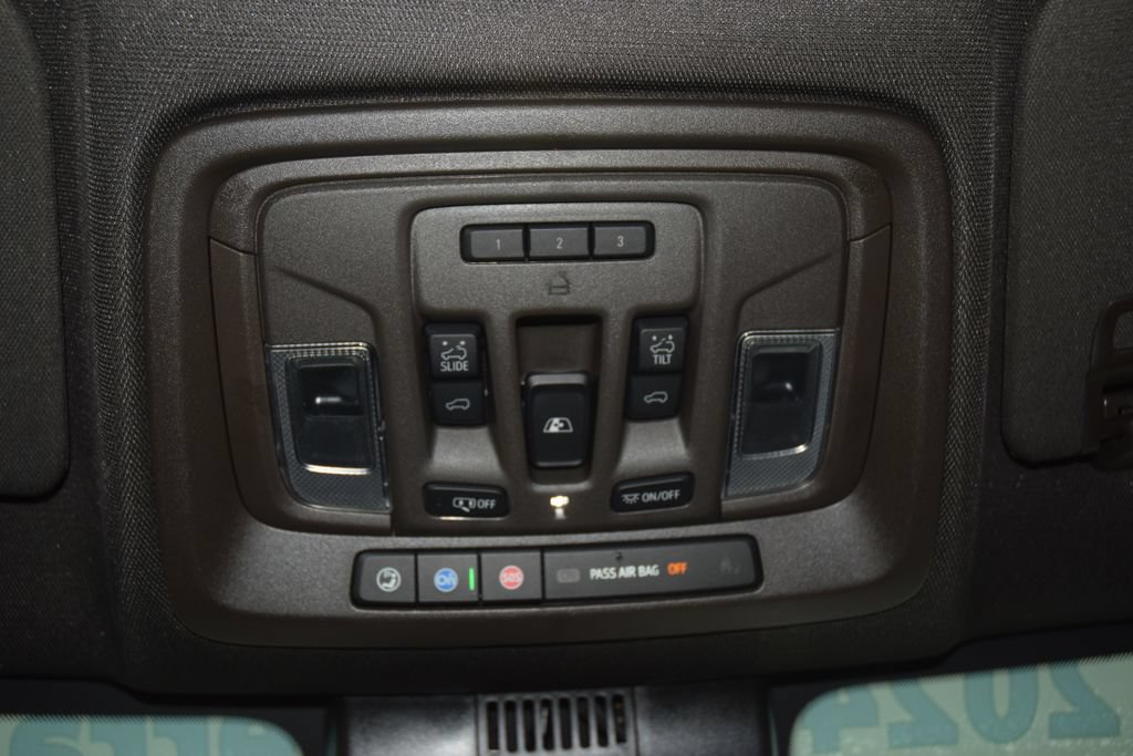 Used 2024 GMC Sierra 1500 Denali AWD/4WD image 57