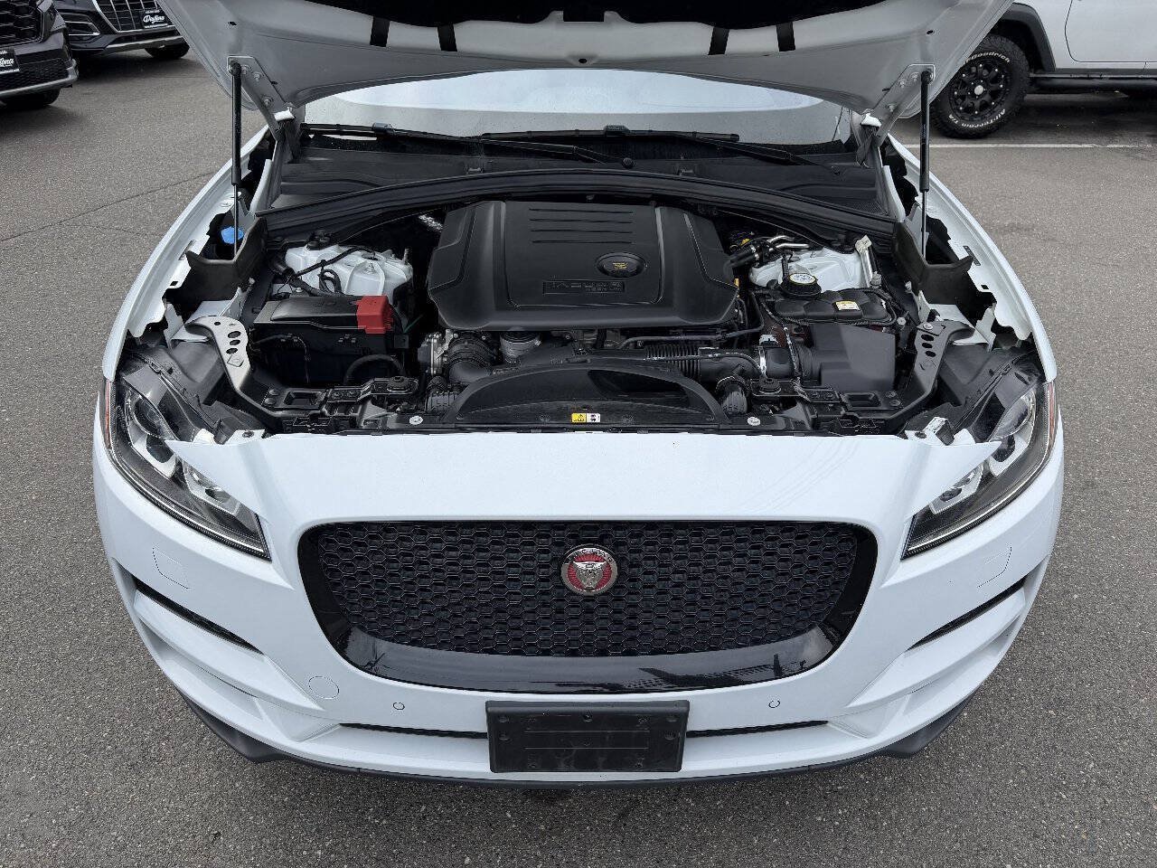 Used 2018 Jaguar F-PACE Prestige AWD/4WD image 16