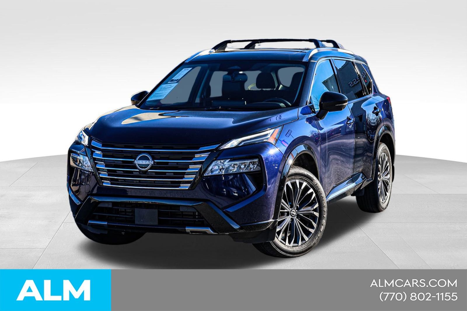 Used 2025 Nissan Rogue Platinum FWD image 1