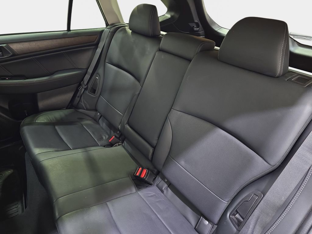 Used 2018 Subaru Outback 2.5i Limited image 16