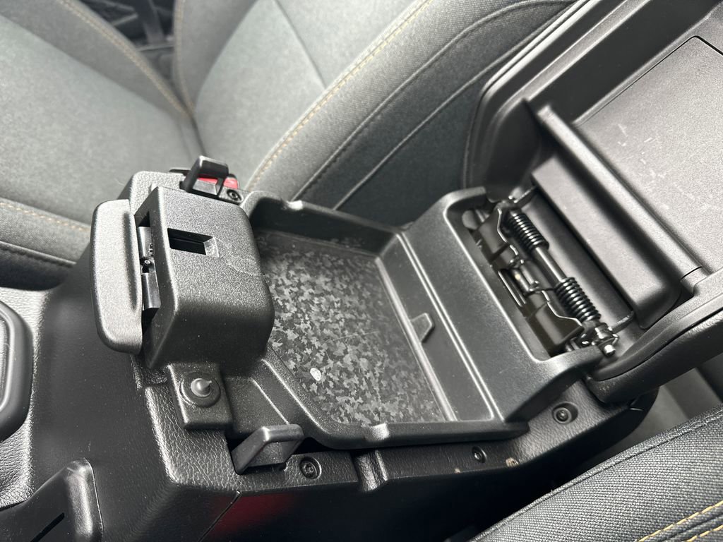 Used 2024 Jeep Gladiator Sport image 16