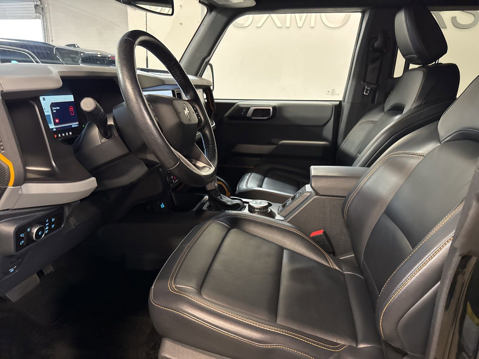 Used 2023 Ford Bronco Badlands image 10