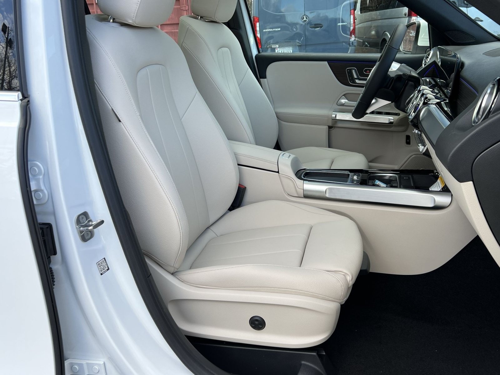 New 2026 Mercedes-Benz GLB 250 4MATIC image 27