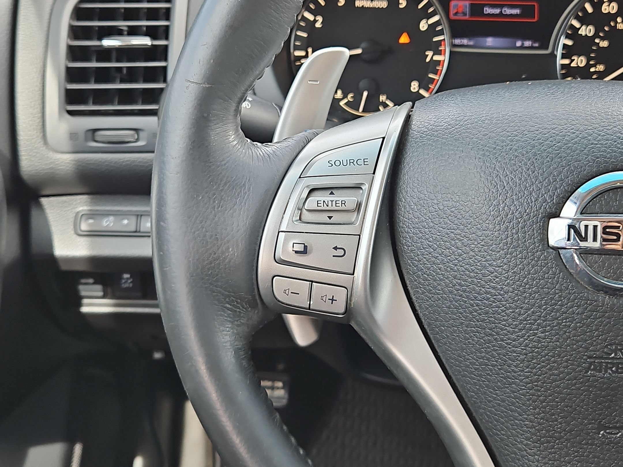 Used 2018 Nissan Altima 2.5 SR FWD image 21