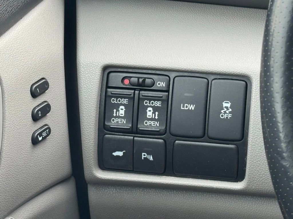 Used 2016 Honda Odyssey Touring Elite image 37