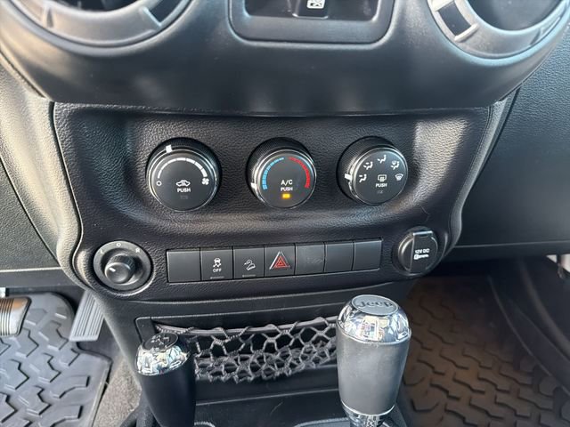 Used 2015 Jeep Wrangler Unlimited Sport w/ Quick Order Package 24S AWD/4WD image 19