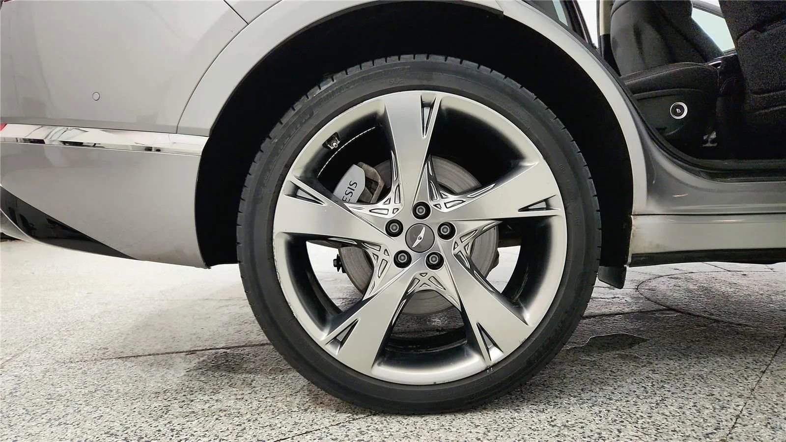 Used 2023 Genesis GV80 2.5T w/ Prestige Package image 13