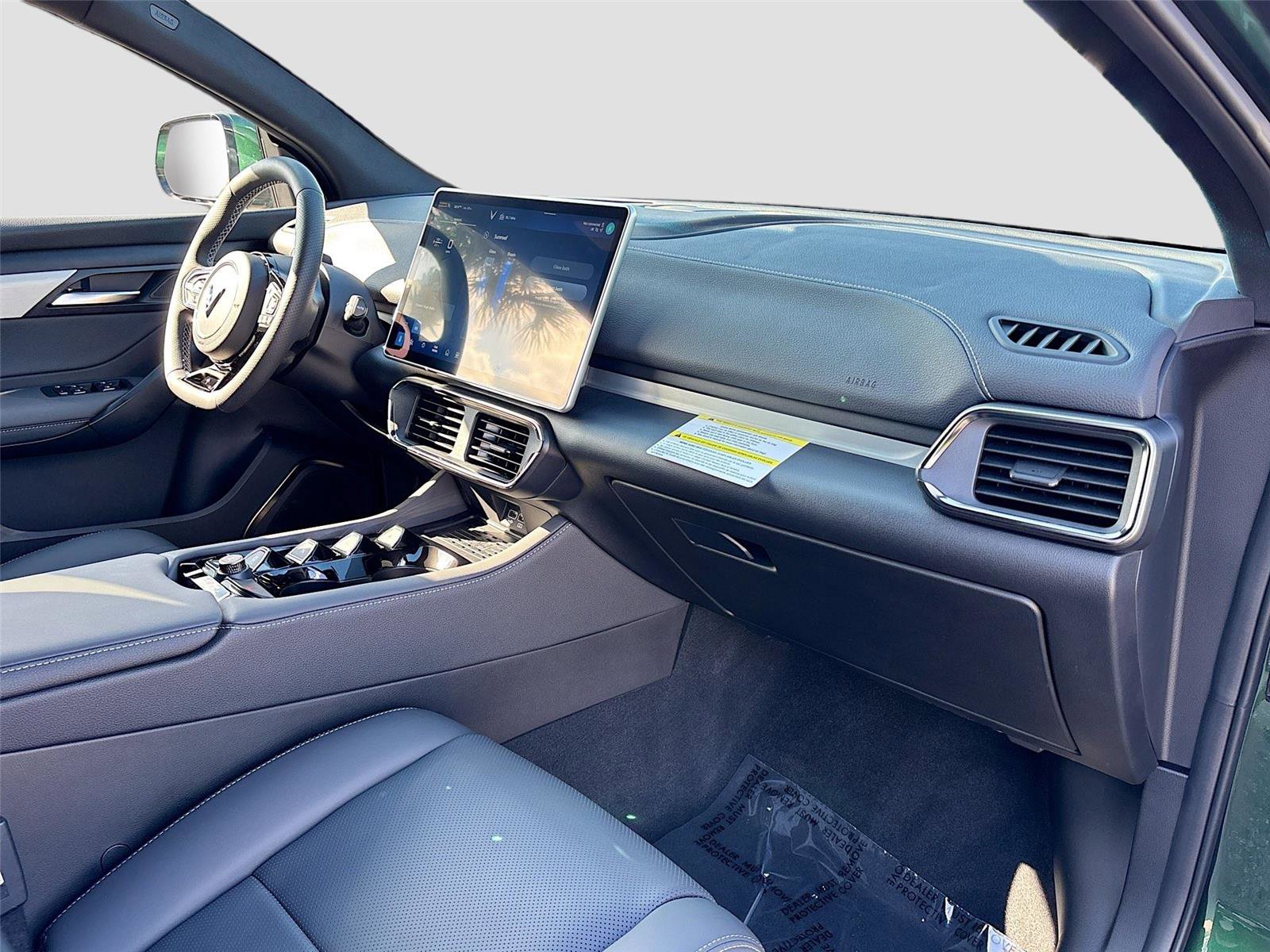 New 2025 VinFast VF 8 Plus image 29