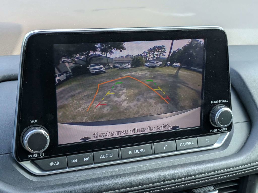Used 2023 Nissan Rogue S FWD image 20