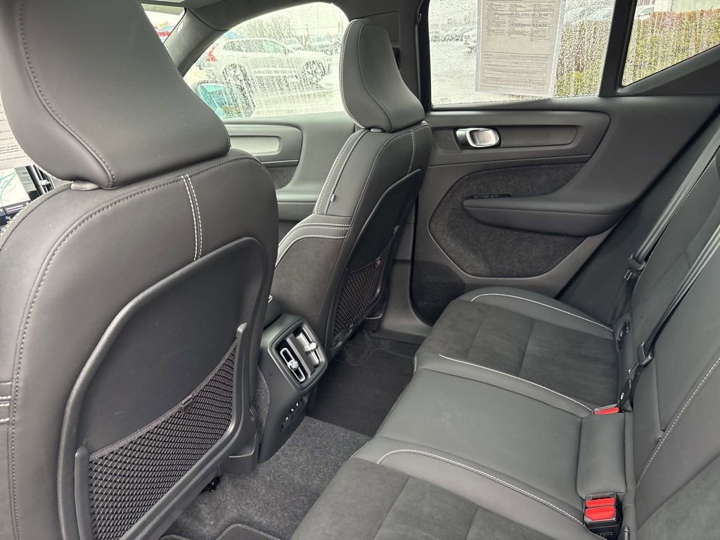 Certified 2023 Volvo XC40 B5 Plus w/ Driver Assist Package image 36