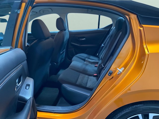 Certified 2023 Nissan Sentra SR FWD image 24