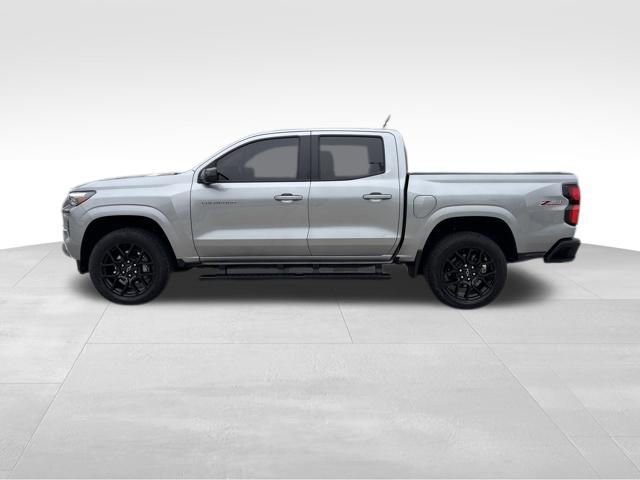 Used 2025 Chevrolet Colorado Z71 w/ Technology Package image 2