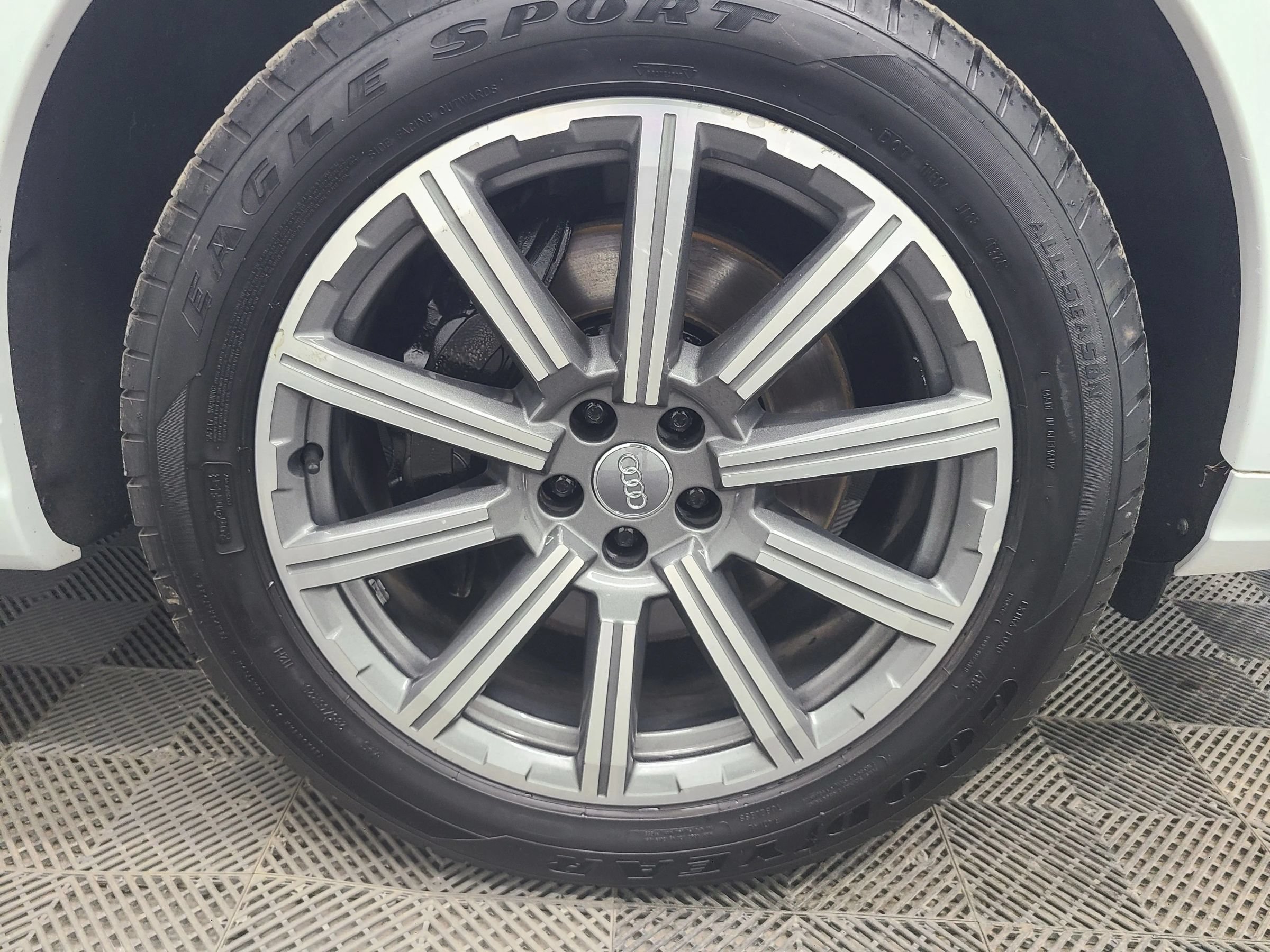 Used 2018 Audi Q7 2.0T Premium Plus AWD/4WD image 14