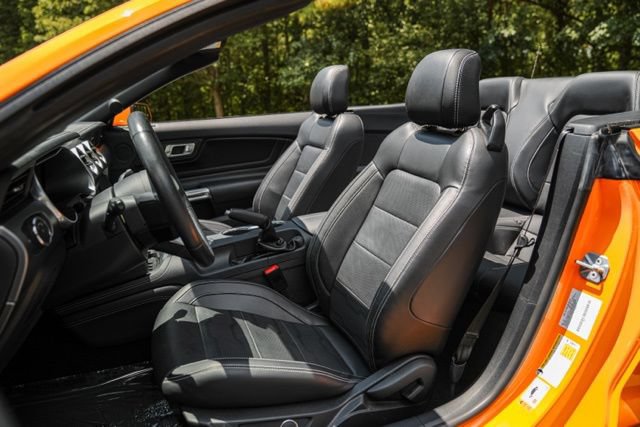 Used 2018 Ford Mustang GT Premium w/ Equipment Group 401A RWD image 28