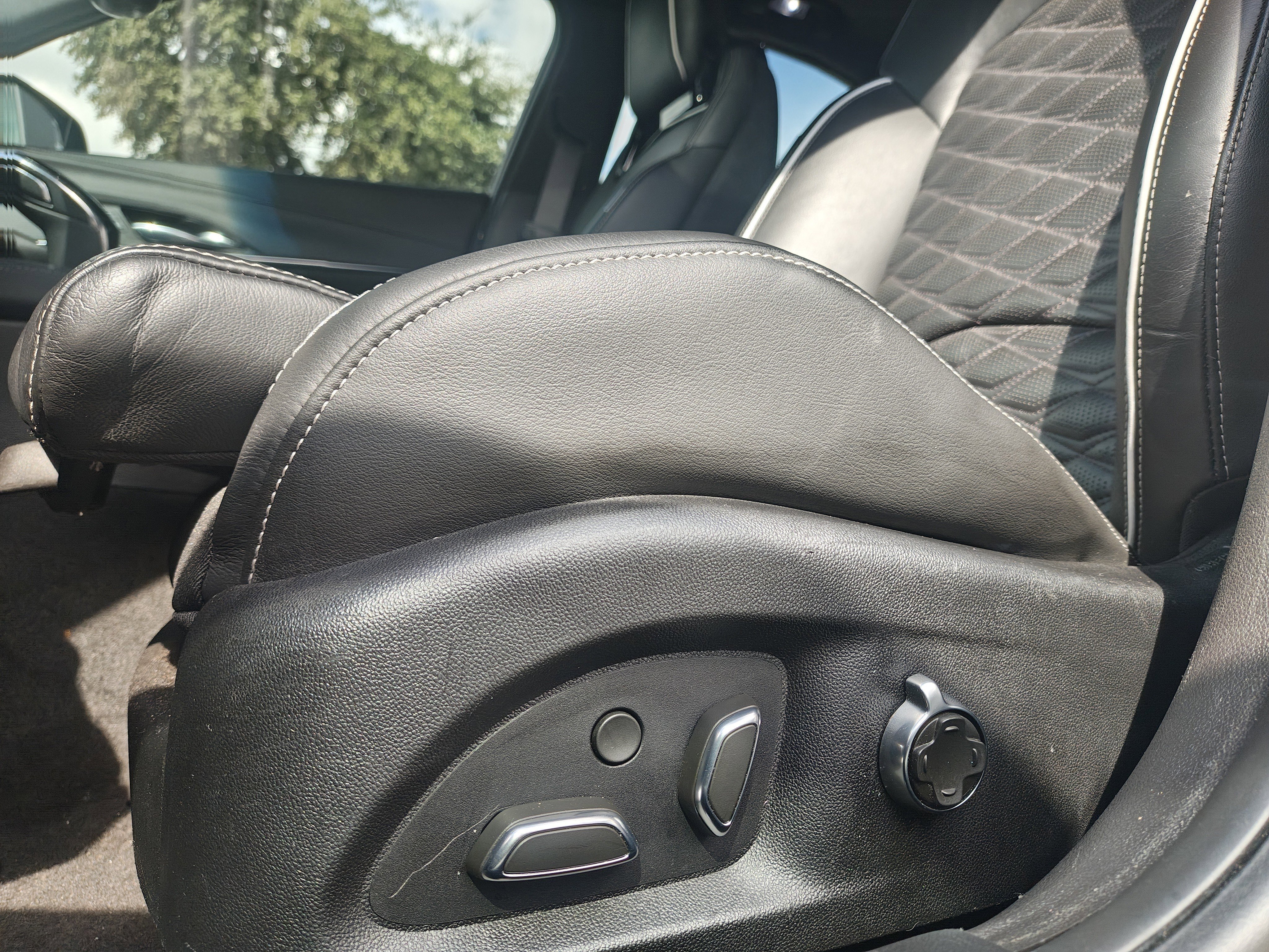 Used 2022 Cadillac CT4 V Blackwing w/ Driver Assist Package image 29