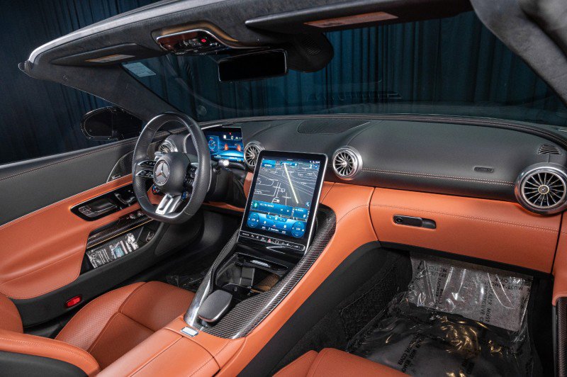 Certified 2022 Mercedes-Benz SL 63 AMG 4MATIC image 7