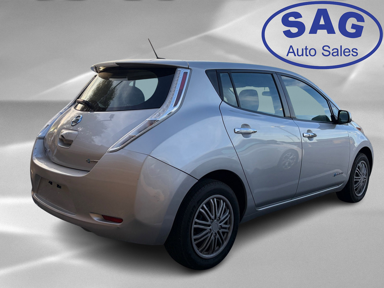 Used 2017 Nissan Leaf S w/ Charge Package image 3