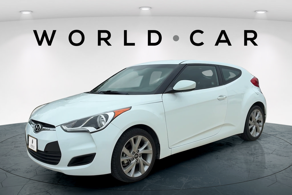 Used 2016 Hyundai Veloster FWD image 16