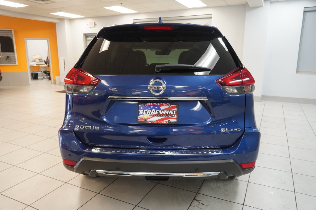 Used 2019 Nissan Rogue SL w/ Premium Package AWD/4WD image 8