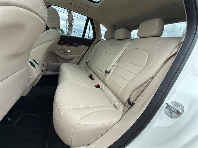 Used 2019 Mercedes-Benz GLC 300 image 11
