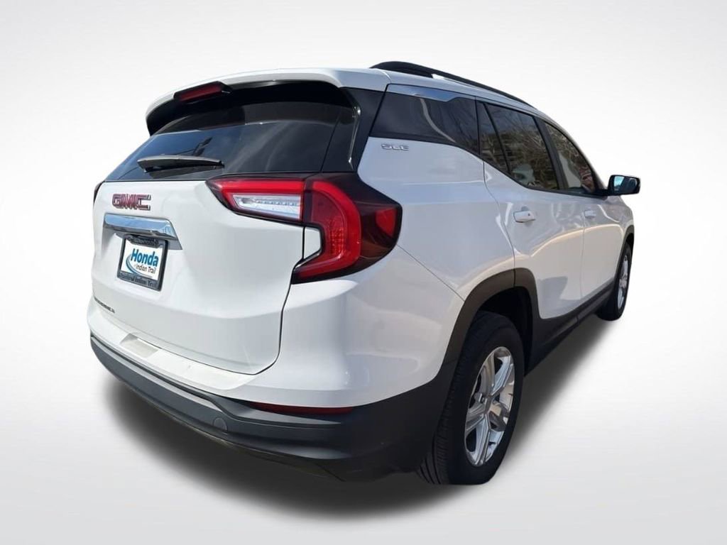 Used 2022 GMC Terrain SLE w/ Driver Convenience Package image 6