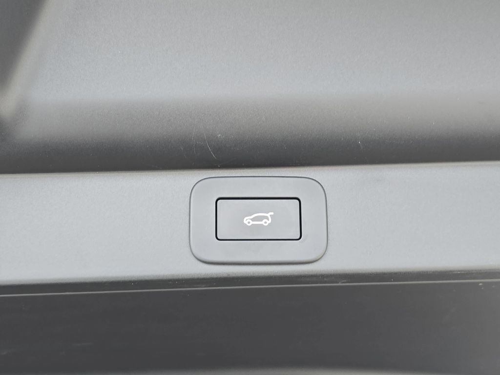 Certified 2023 Land Rover Range Rover SE AWD/4WD image 13
