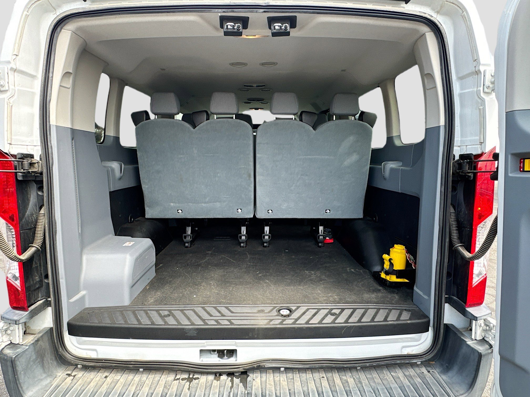 Used 2015 Ford Transit 350 XL image 14