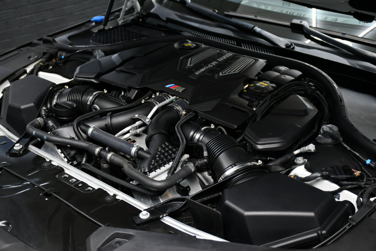 Used 2023 BMW M8 Competition w/ M Carbon Exterior Package image 19