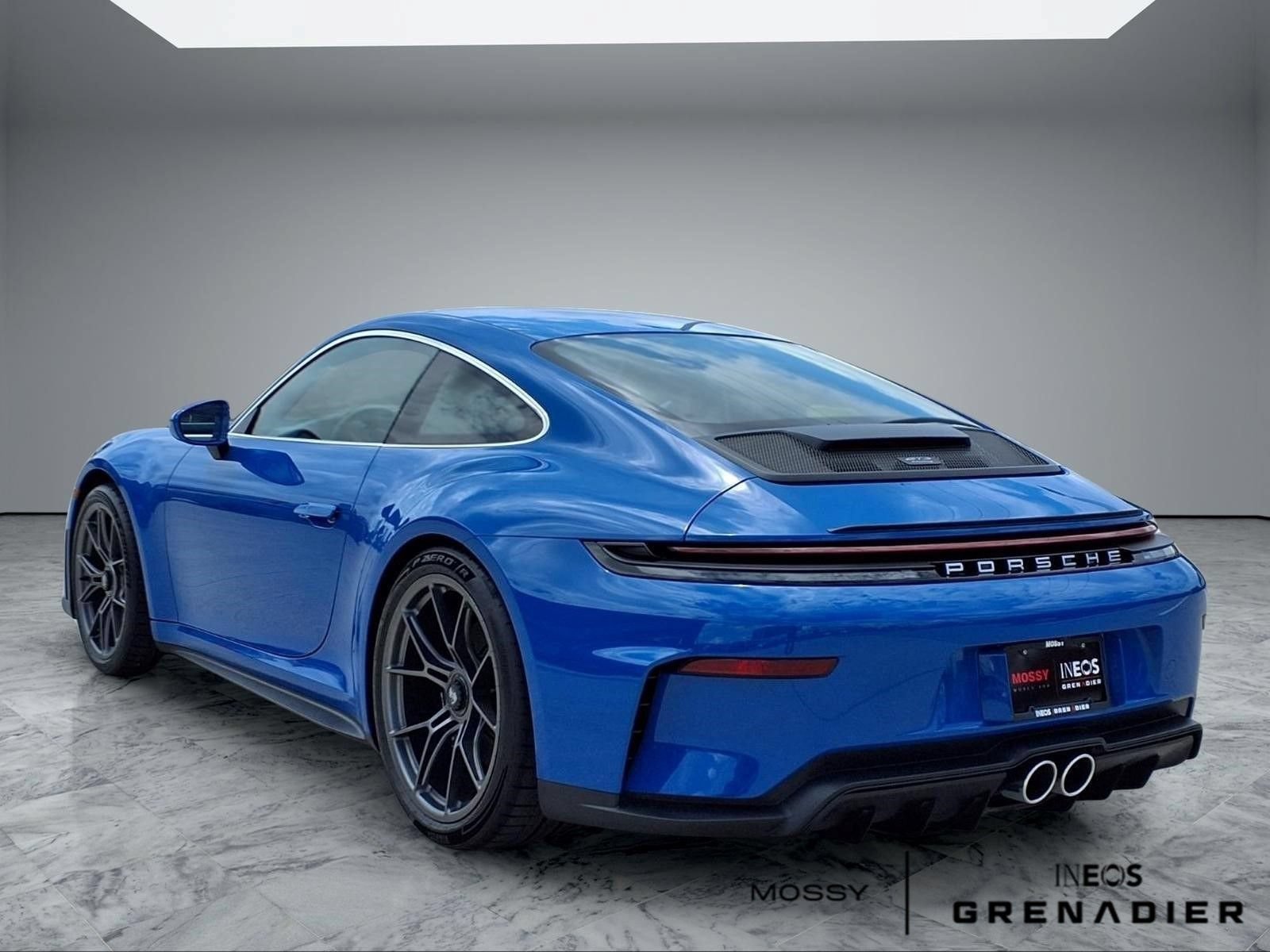 Used 2026 Porsche 911 GT3 RWD image 2