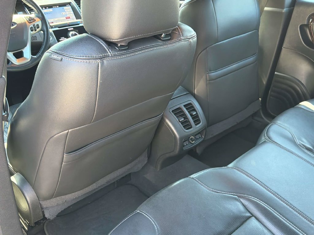Used 2019 Ford Taurus Limited FWD image 19