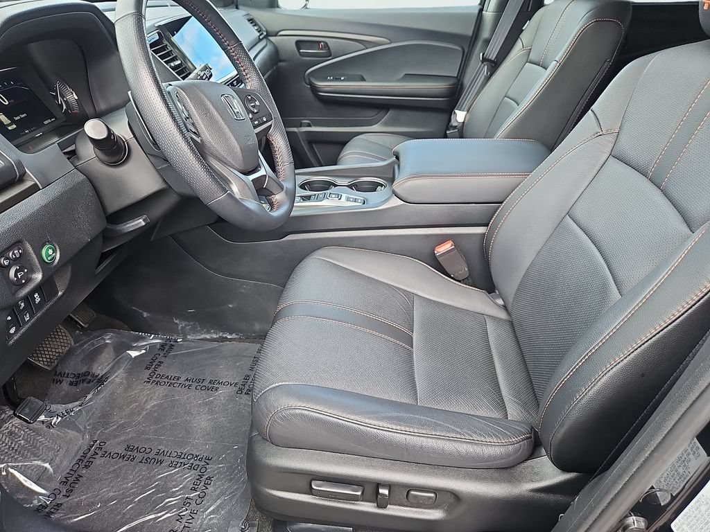 Certified 2024 Honda Passport TrailSport image 30