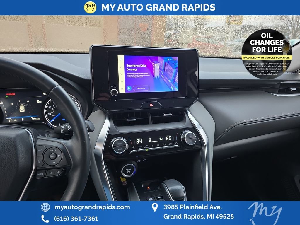 Used 2024 Toyota Venza LE image 19